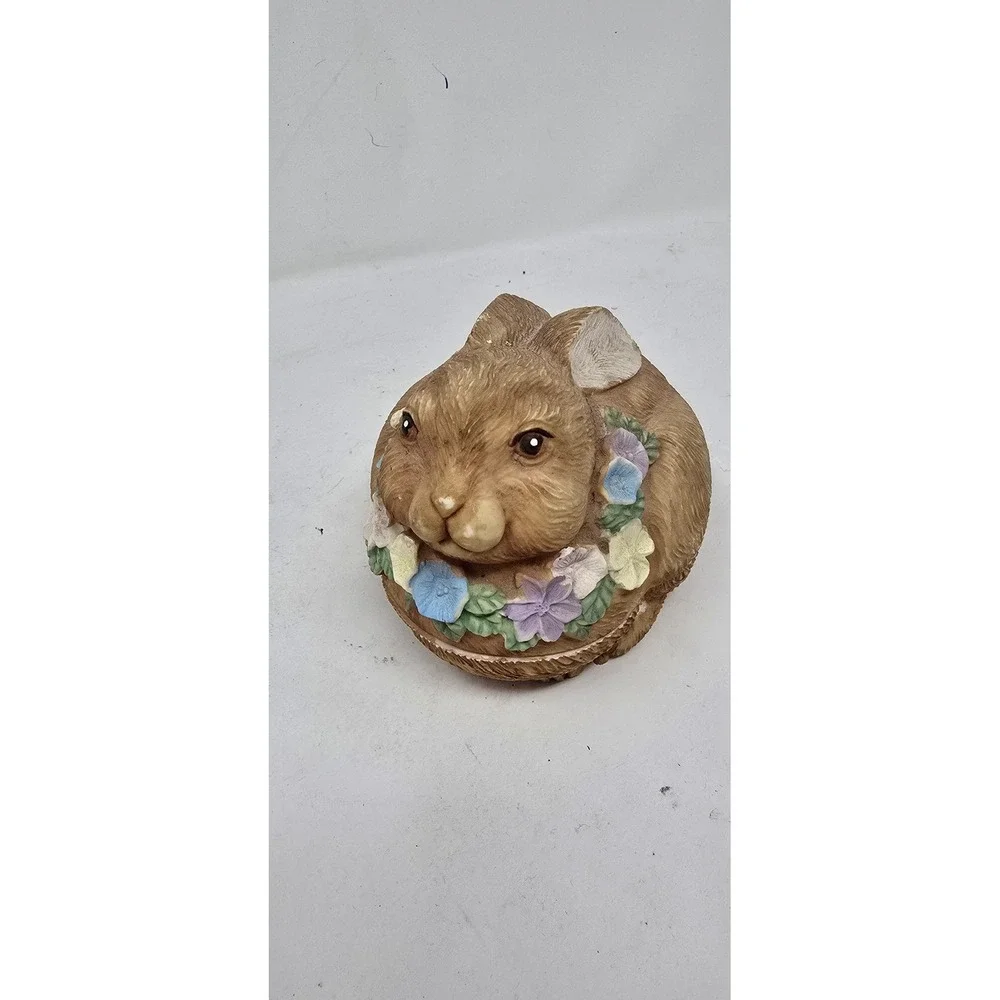 Vtg Silvestri Celebrations Resin bunny rabbit trinket box lid dish spring Easter